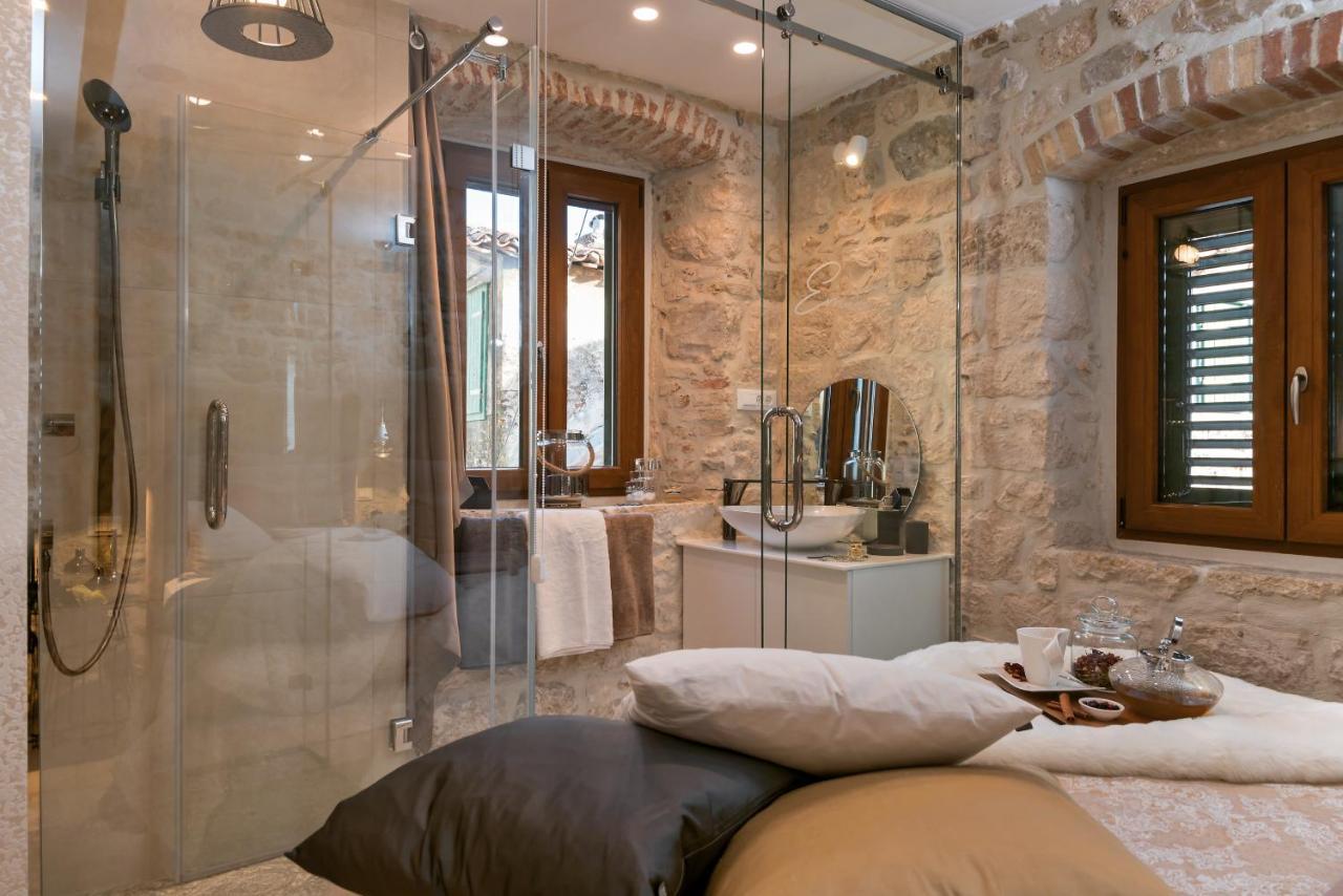 Luxury Studio Eminence In The Old Center Of On Pjaca Square Apartment *