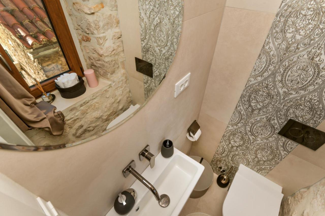 Luxury Studio Eminence In The Old Center Of On Pjaca Square Apartment *