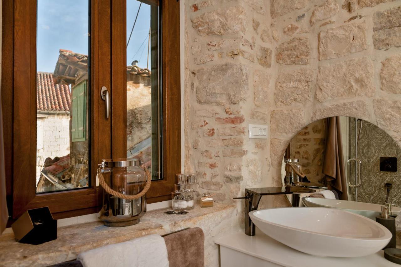 Luxury Studio Eminence In The Old Center Of On Pjaca Square Apartment