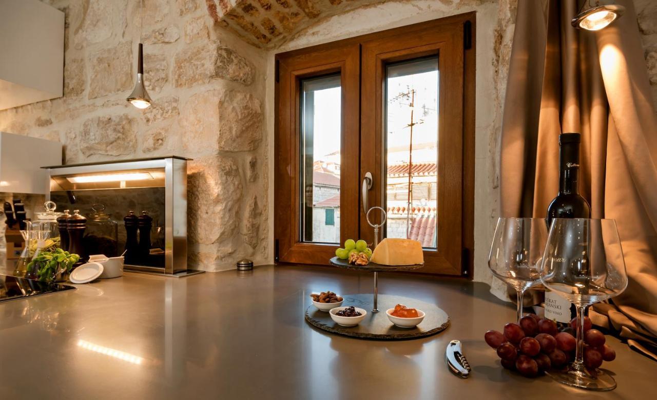 Luxury Studio Eminence In The Old Center Of On Pjaca Square Apartment