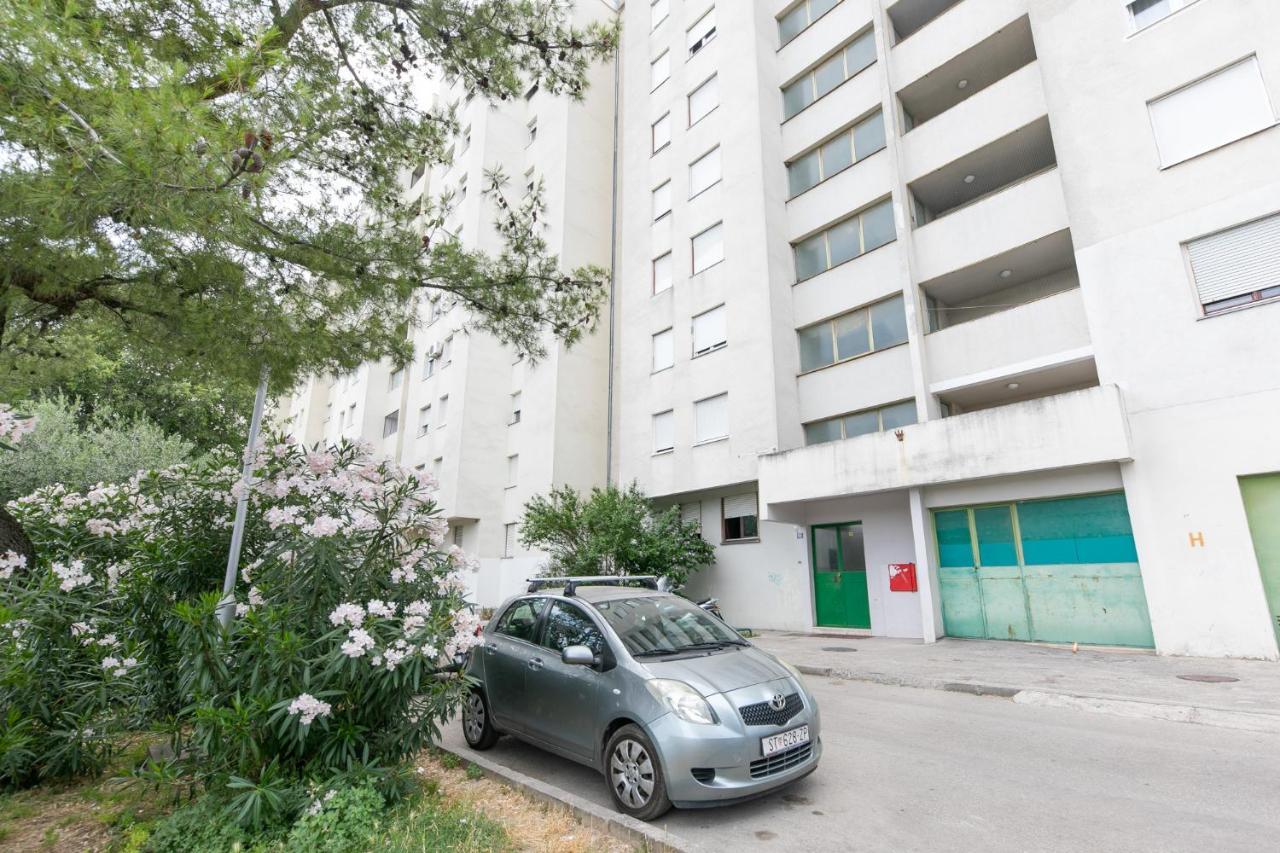 Apartman Apartment For 2, Balcony, Wi-Fi, Public Parking, Private Entrance, Self Check In *