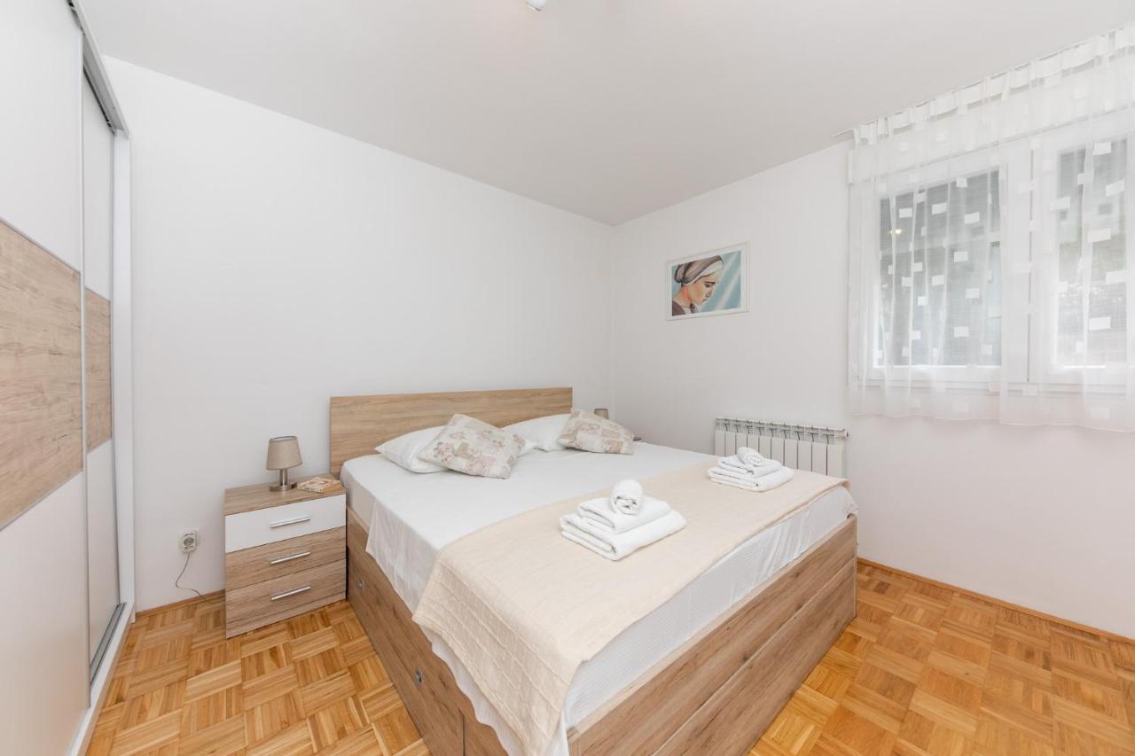 Apartment For 2, Balcony, Wi-Fi, Public Parking, Private Entrance, Self Check In Apartman Split
