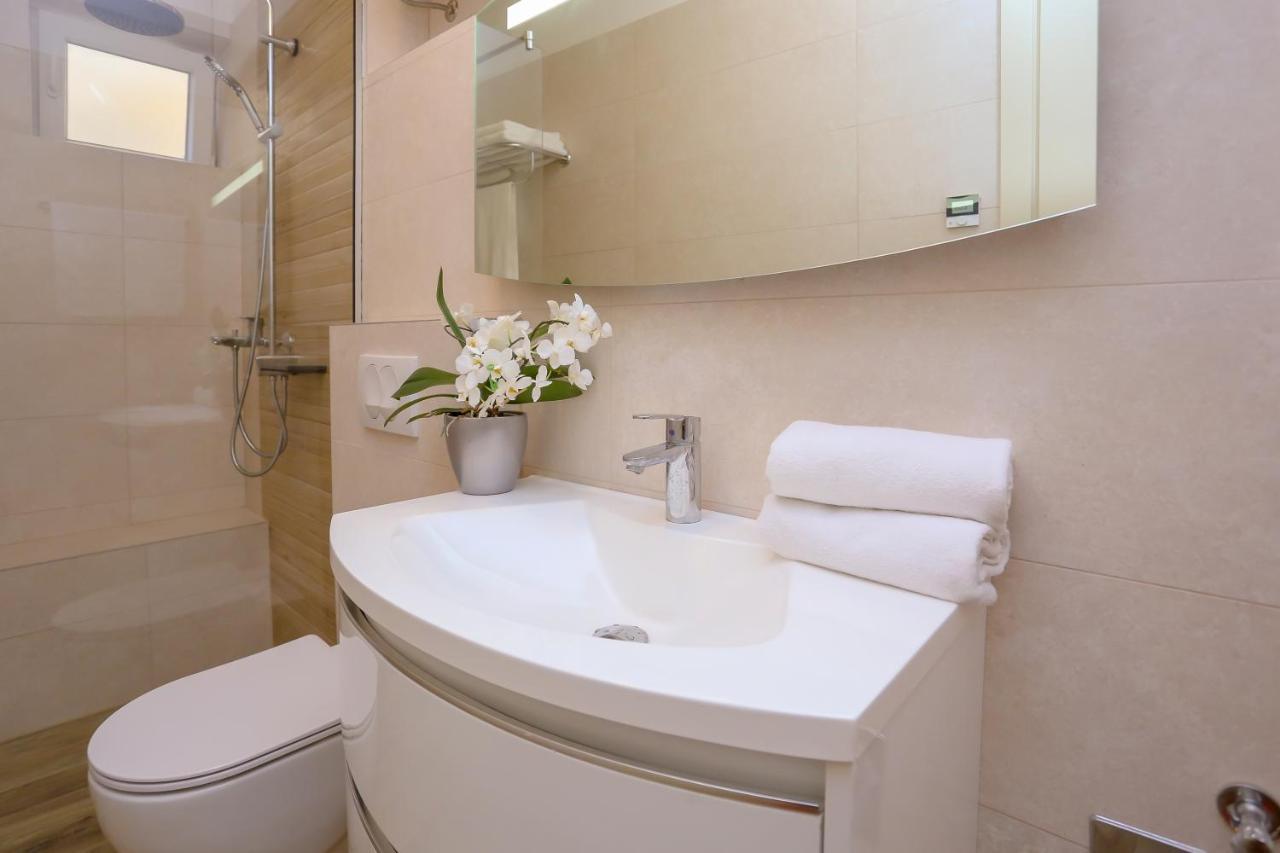 Dvor Apartment