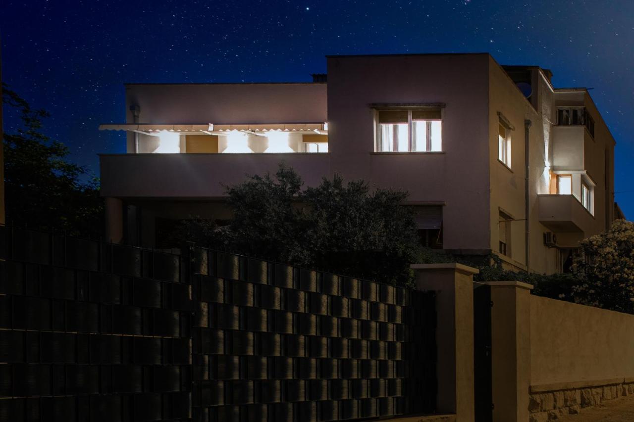 Luxury Mirage Apartment