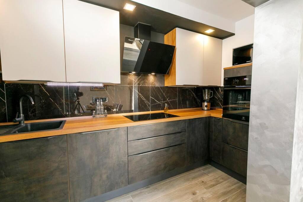 Luxury Stocia With Swimming Pool, Sauna And Jacuzzi In A Peaceful Location In Holiday home *