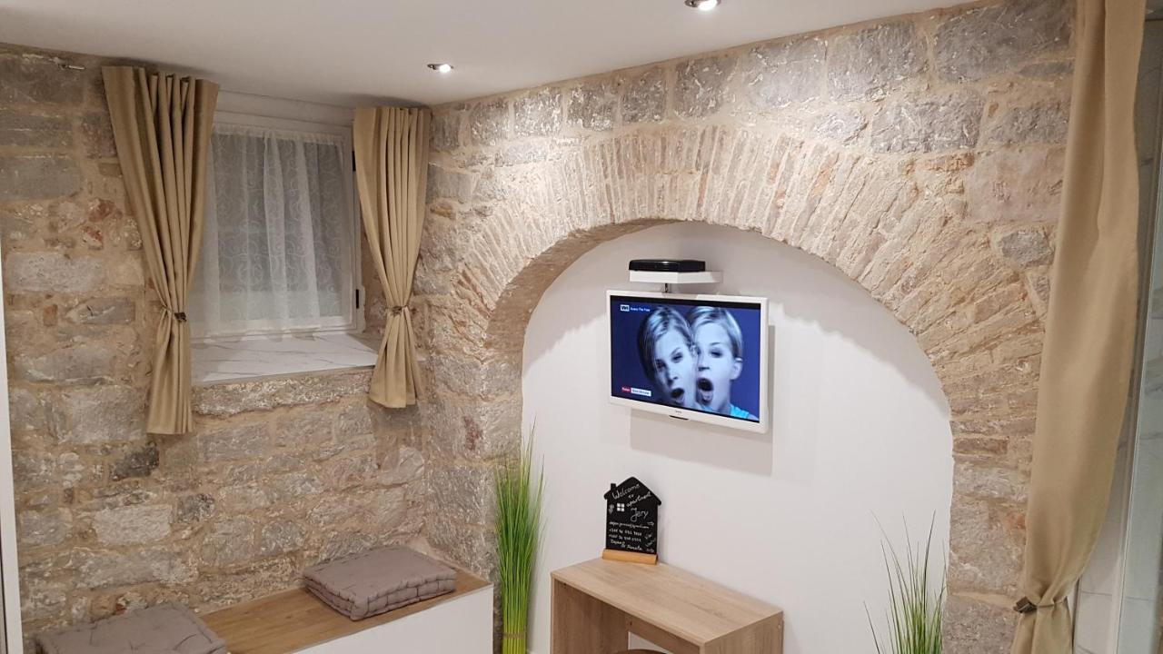 Tales Of - 100 Meters From The Seafront Split