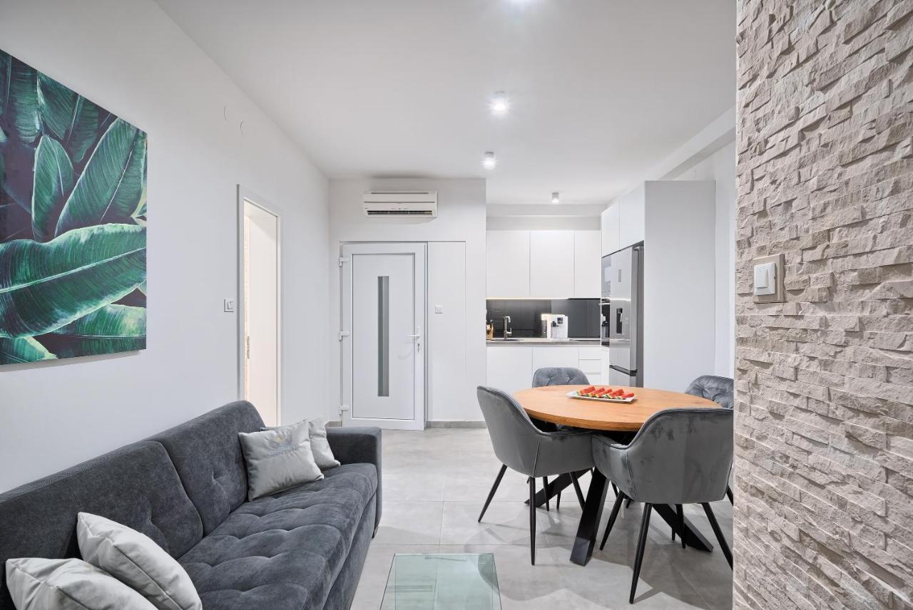Liberty Living Apartment *