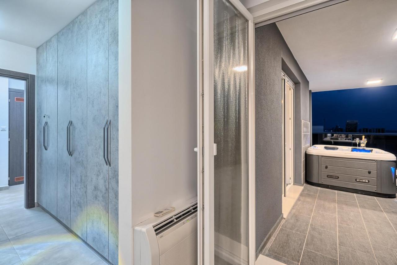 Liberty Living * Split