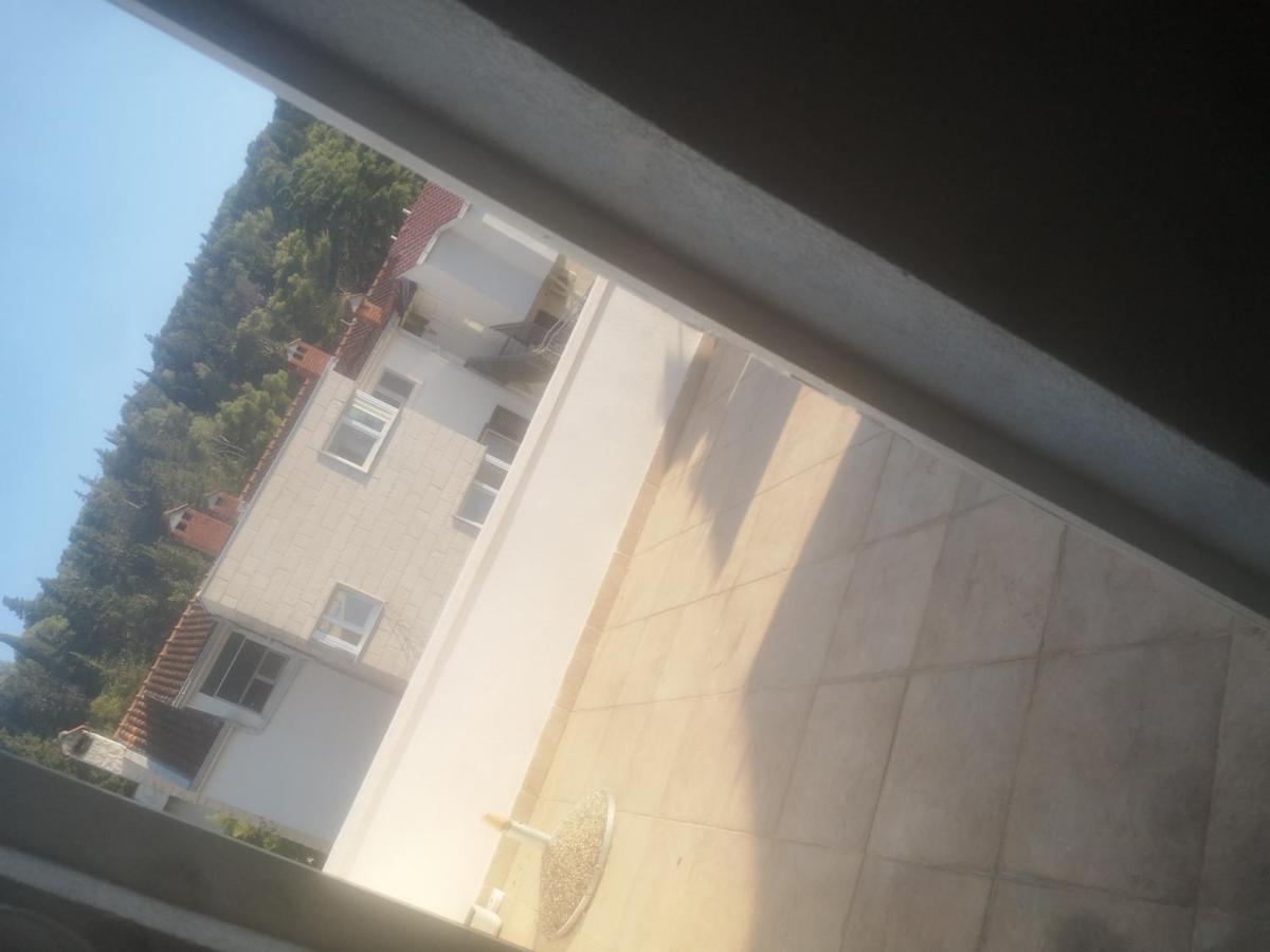Apartman Double With Shared Bathroom Split