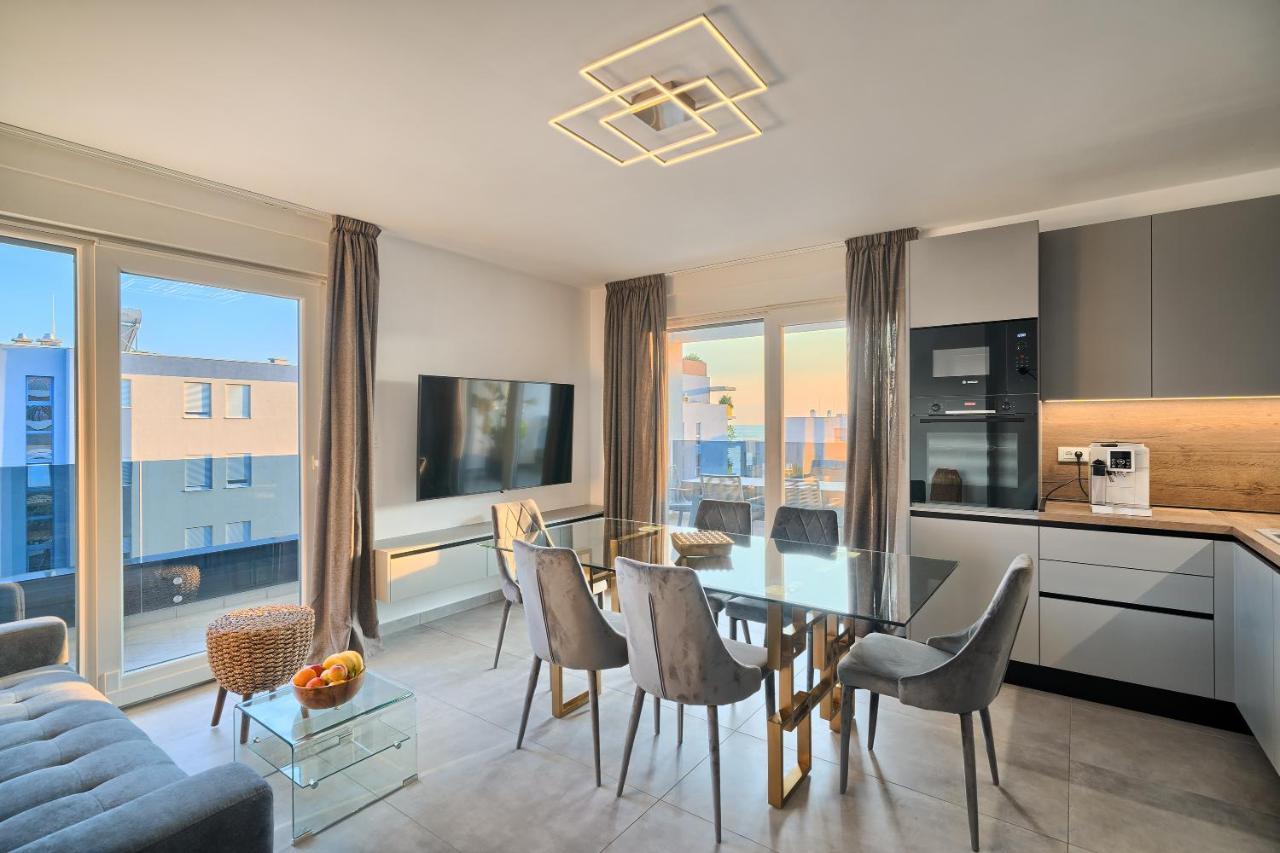 Apartment Liberty Living Split