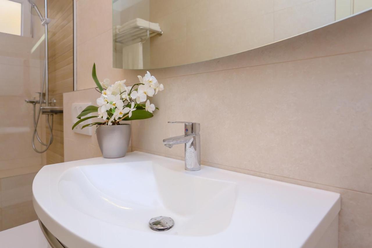 Dvor Apartment *