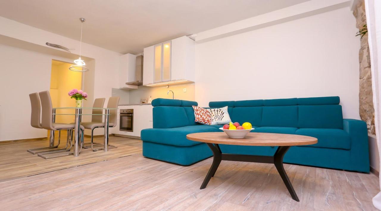 Dvor Apartment Split