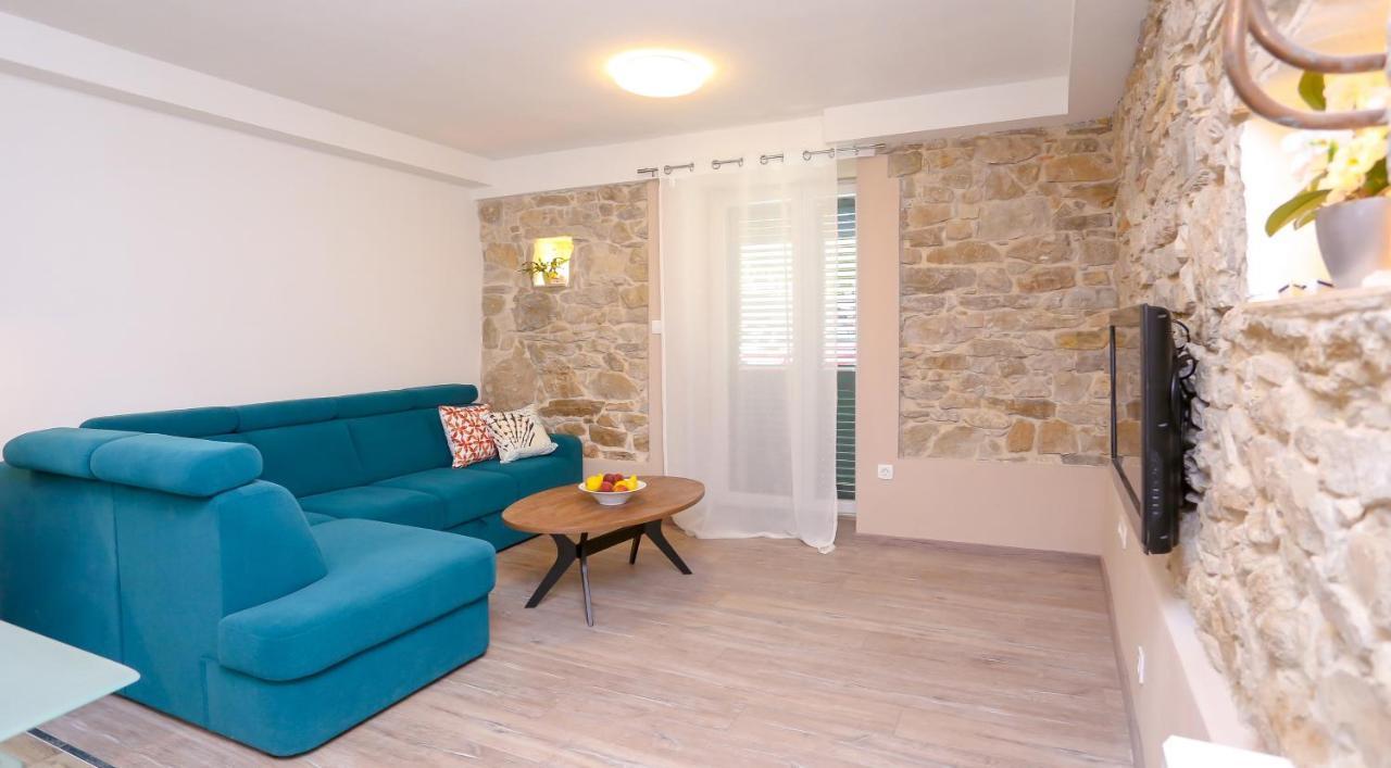 Dvor Apartment *