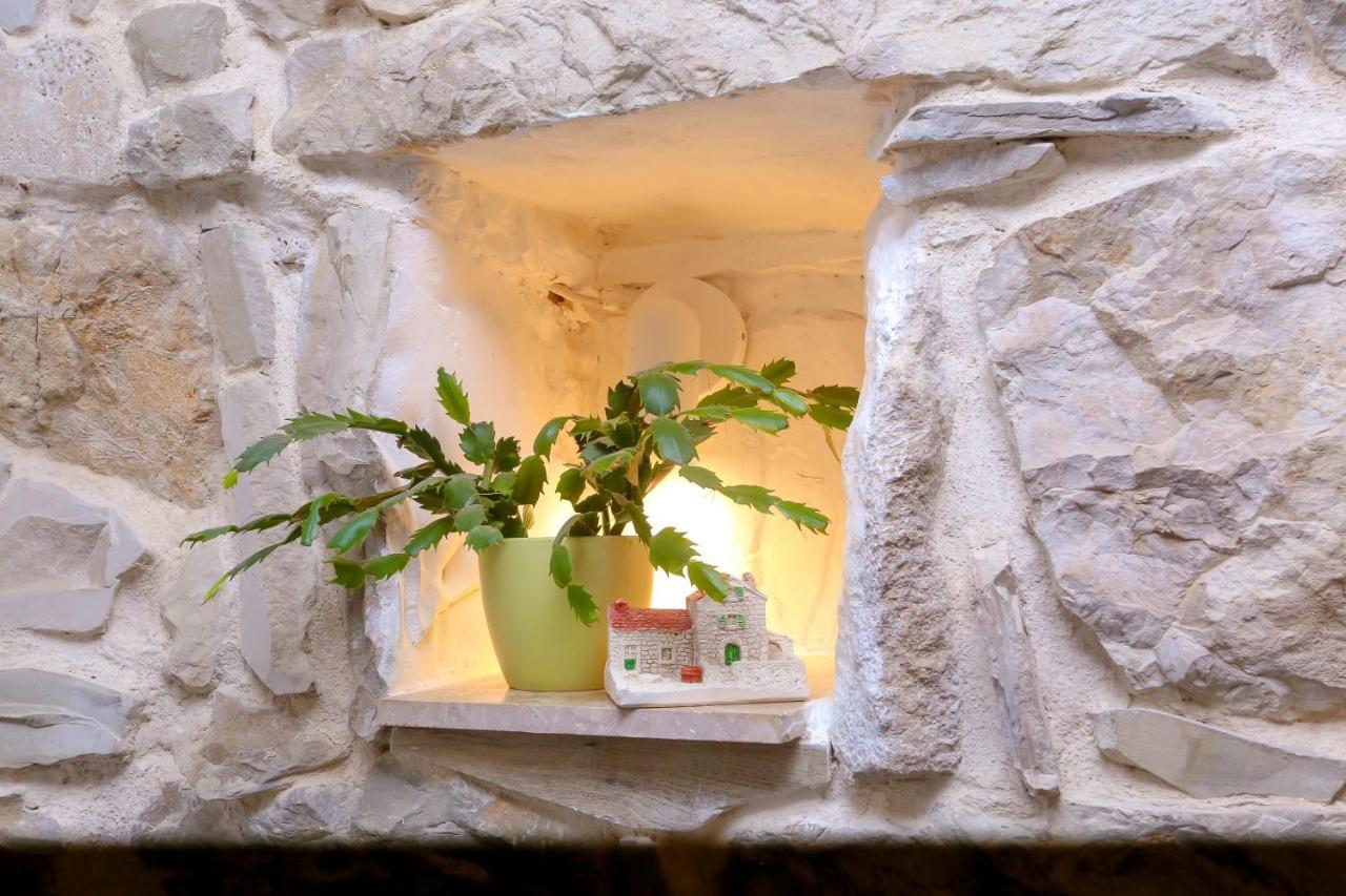 Apartment Dvor Split