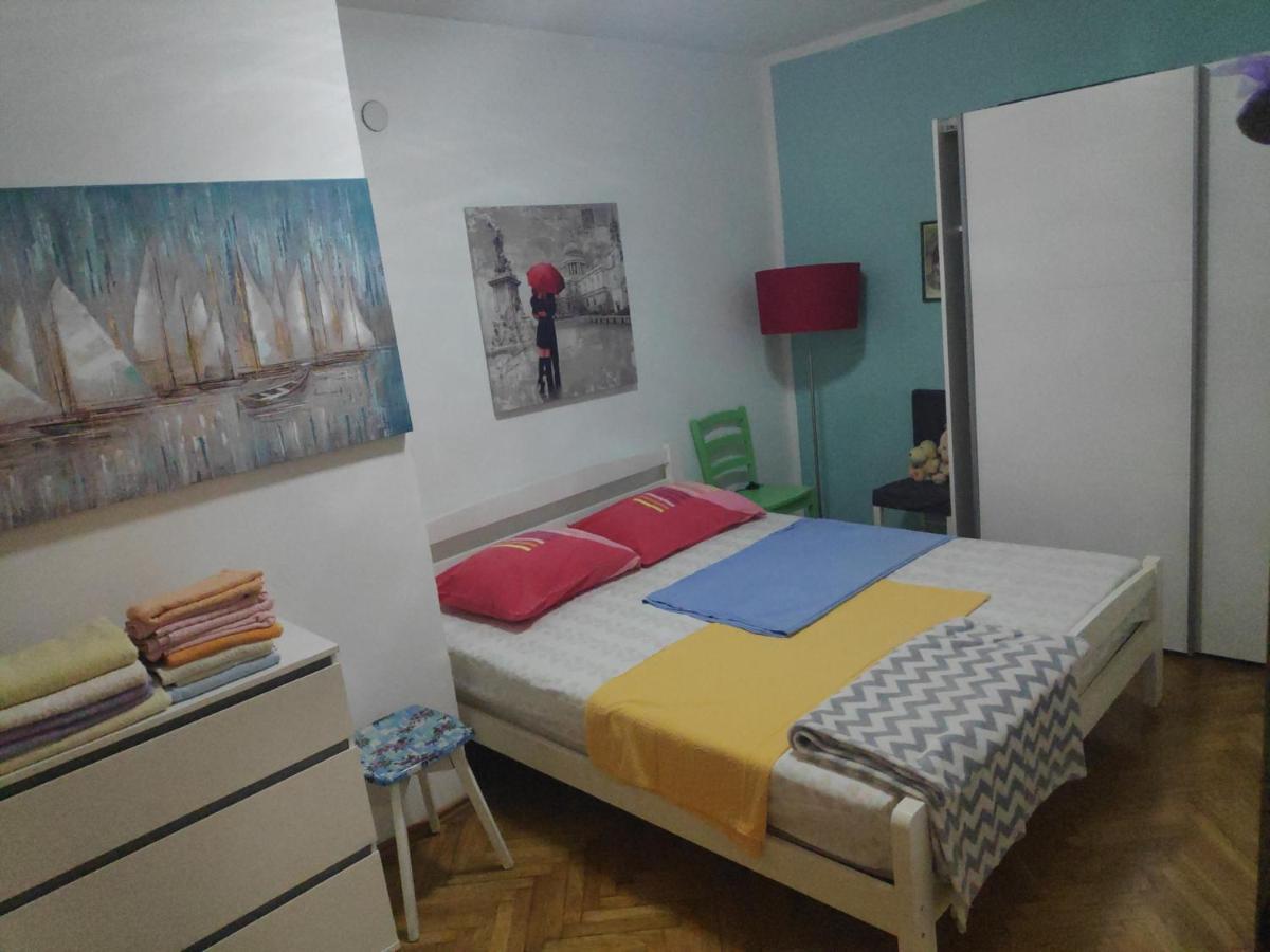 Spacious With Big Garden Near Apartment Split