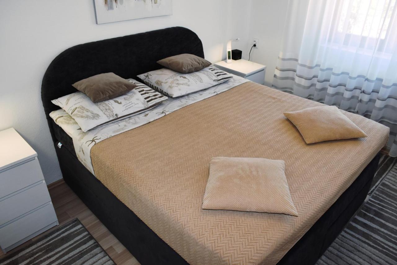 Apartment Maslic *