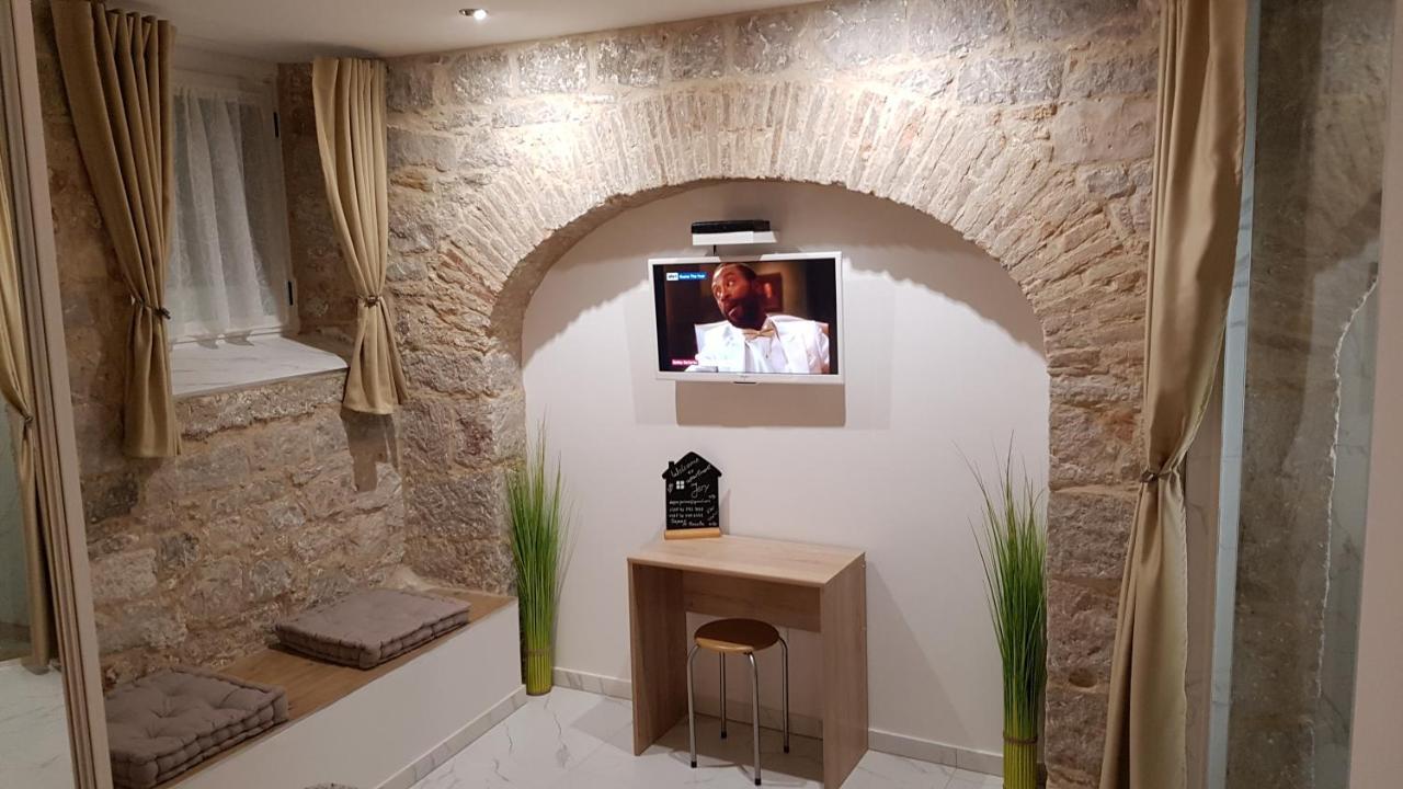 Tales Of - 100 Meters From The Seafront Appartement