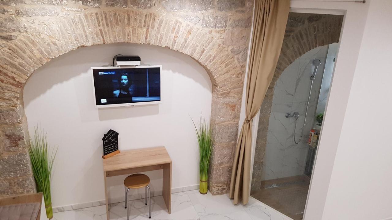 Tales Of - 100 Meters From The Seafront Appartement Split