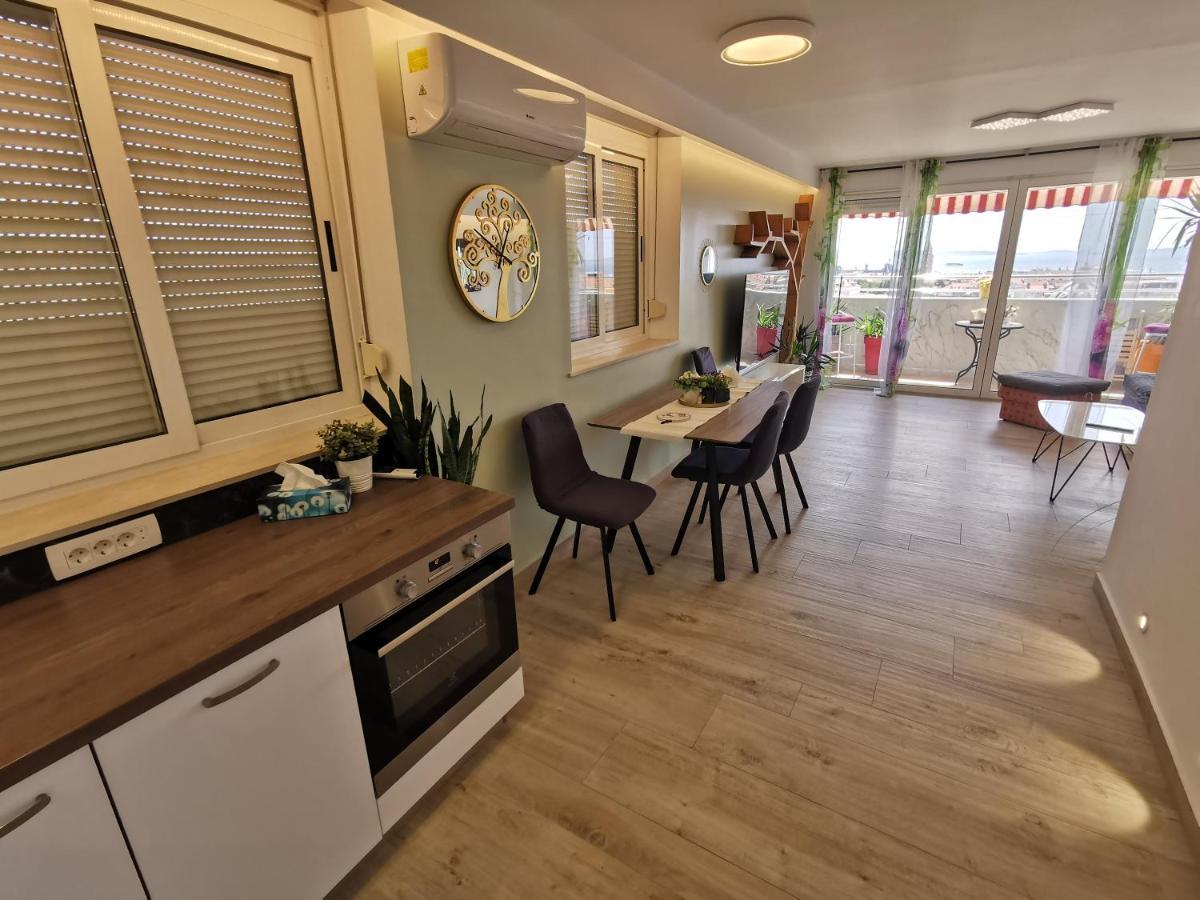 Ida - Royal View Apartment *