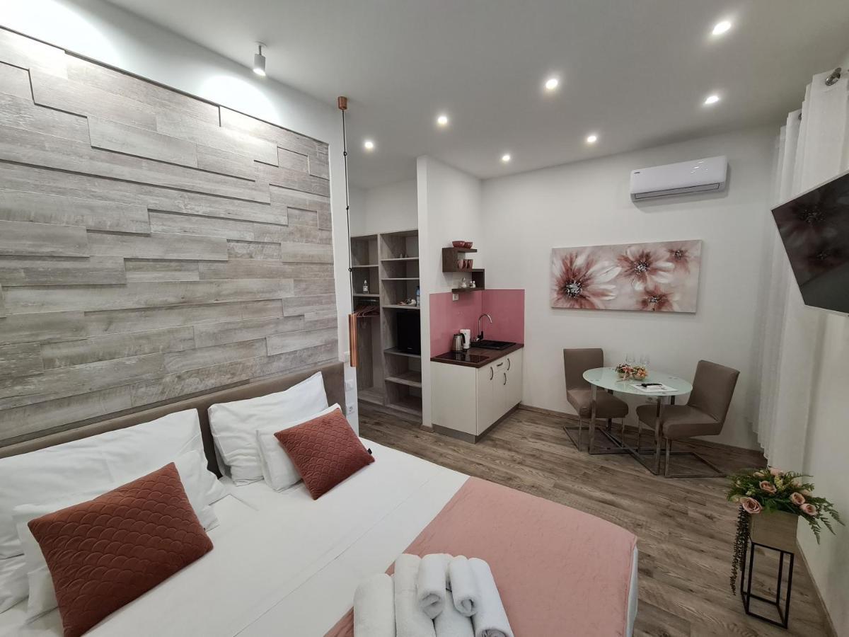 D&d In Centre Guest house *