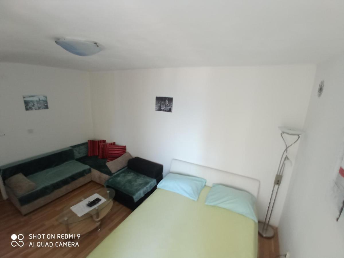 Apartment Ema *
