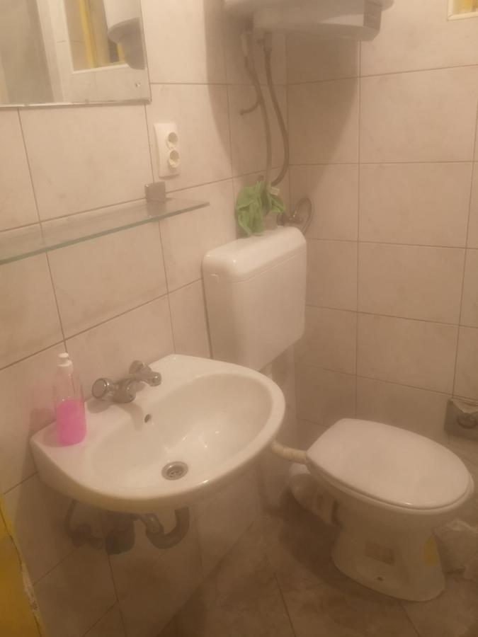 Double With Shared Bathroom Apartman *