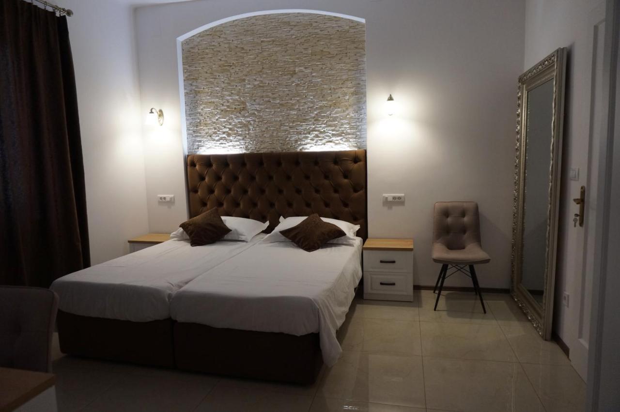 Summer Breeze Luxury Gasthuis 4*