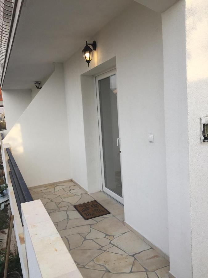 Spacious In A Quiet Neighborhood * Split