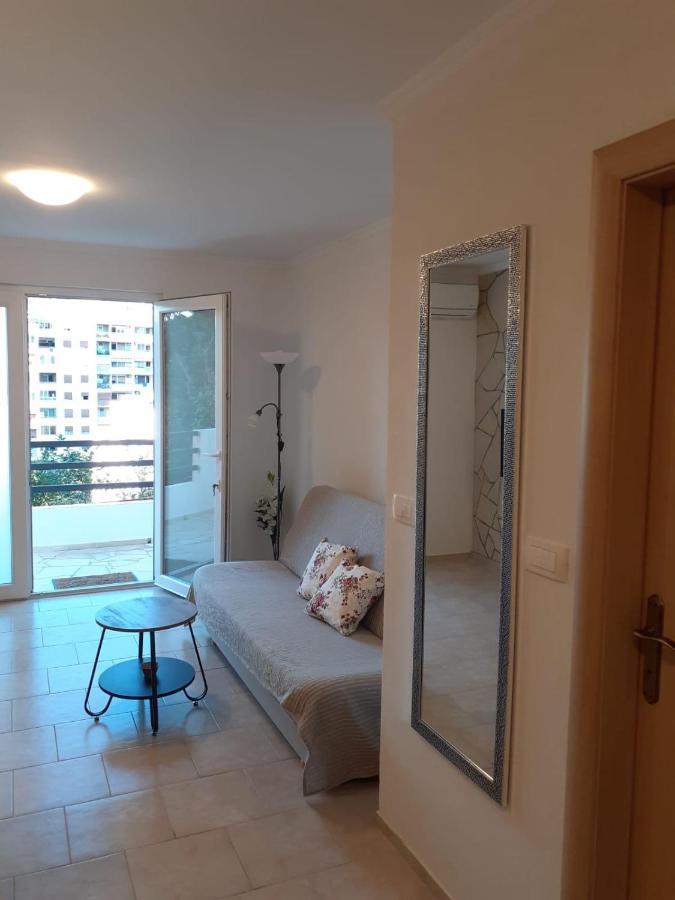 Appartement Spacious In A Quiet Neighborhood Split