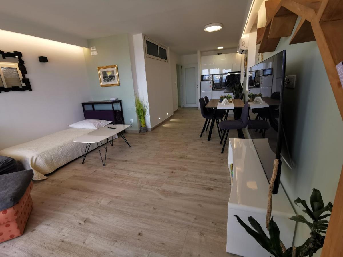Apartment Ida - Royal View