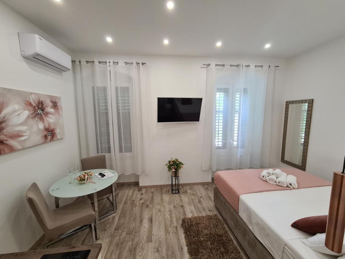 Guest house D&d In Centre Split
