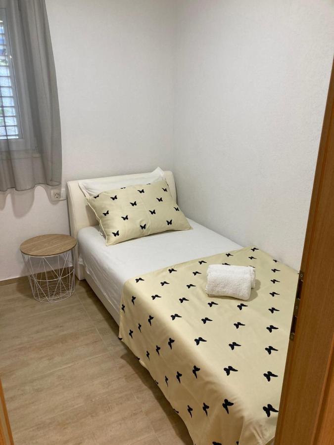 Spacious In A Quiet Neighborhood Appartement *