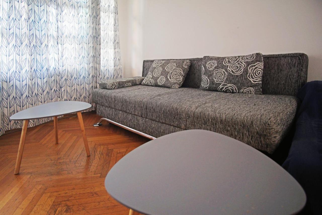 Apartman Kvaternikova - Pool, Grill, 4 Bedrooms, 3 Bathrooms Split