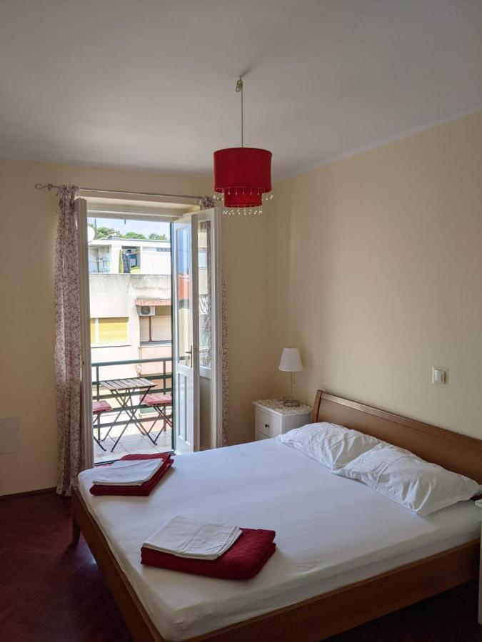 Centre Split Apartment Trina Split