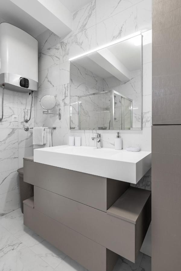 Apartment Elysian Zen Luxury - Two Bedroom With Terrace And Sea View