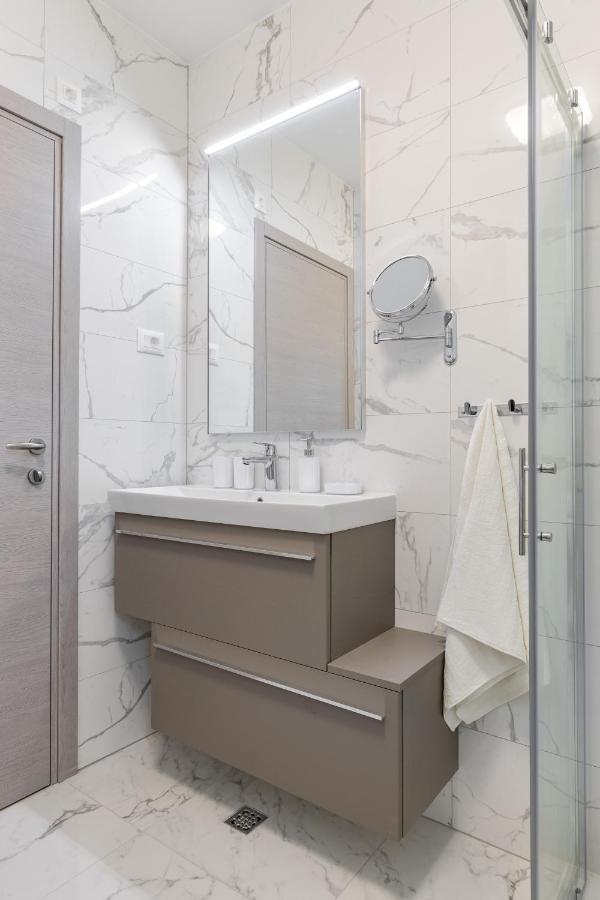 Apartment Elysian Zen Luxury - Two Bedroom With Terrace And Sea View