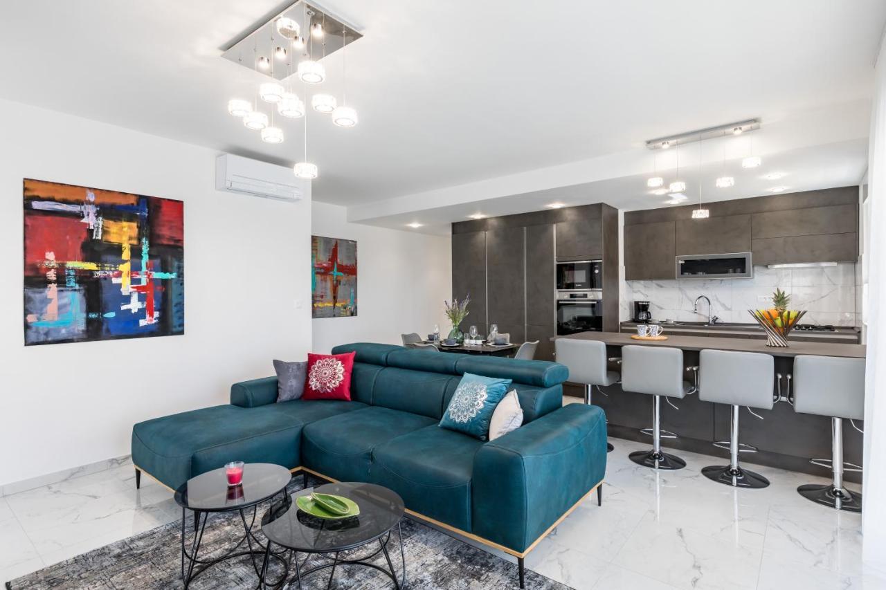 Elysian Zen Luxury - Two Bedroom With Terrace And Sea View Apartment