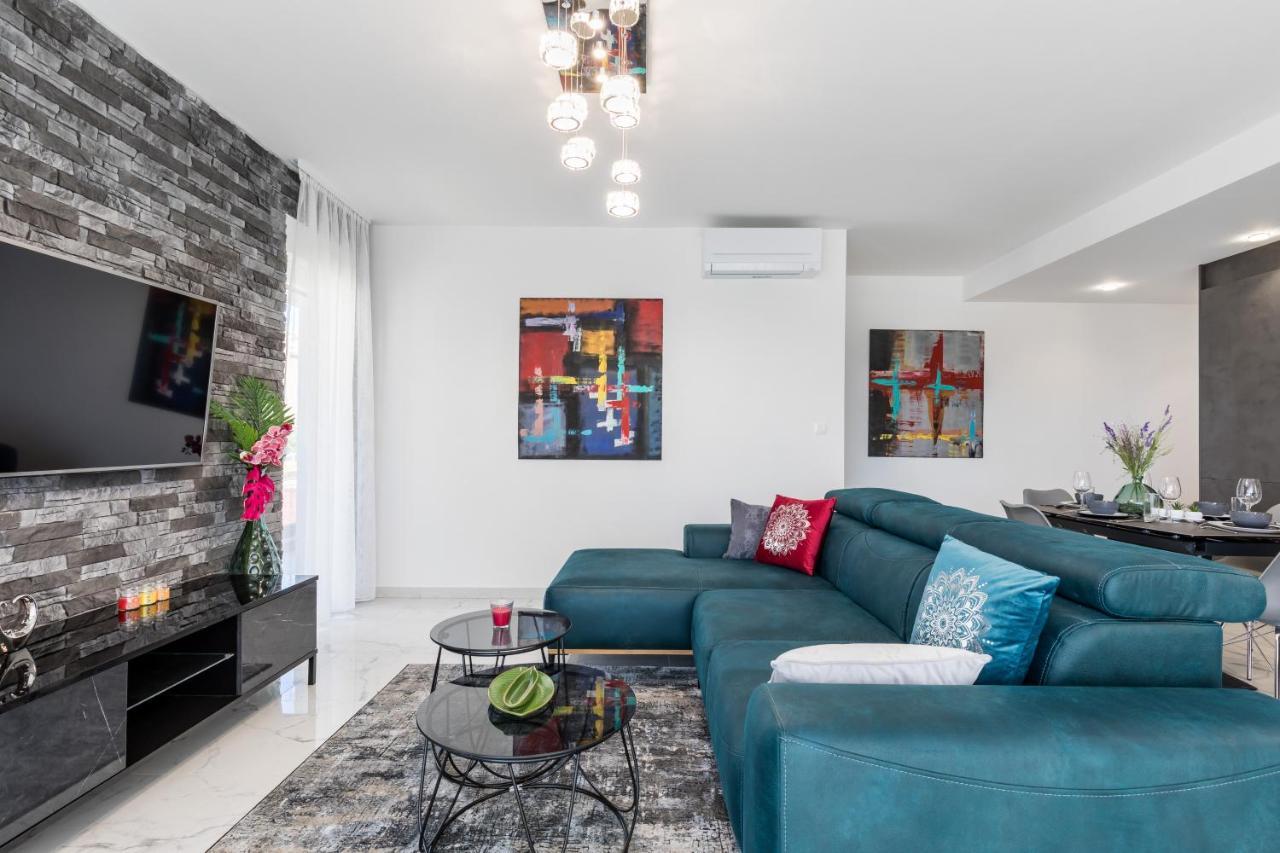 Elysian Zen Luxury - Two Bedroom With Terrace And Sea View Apartment *