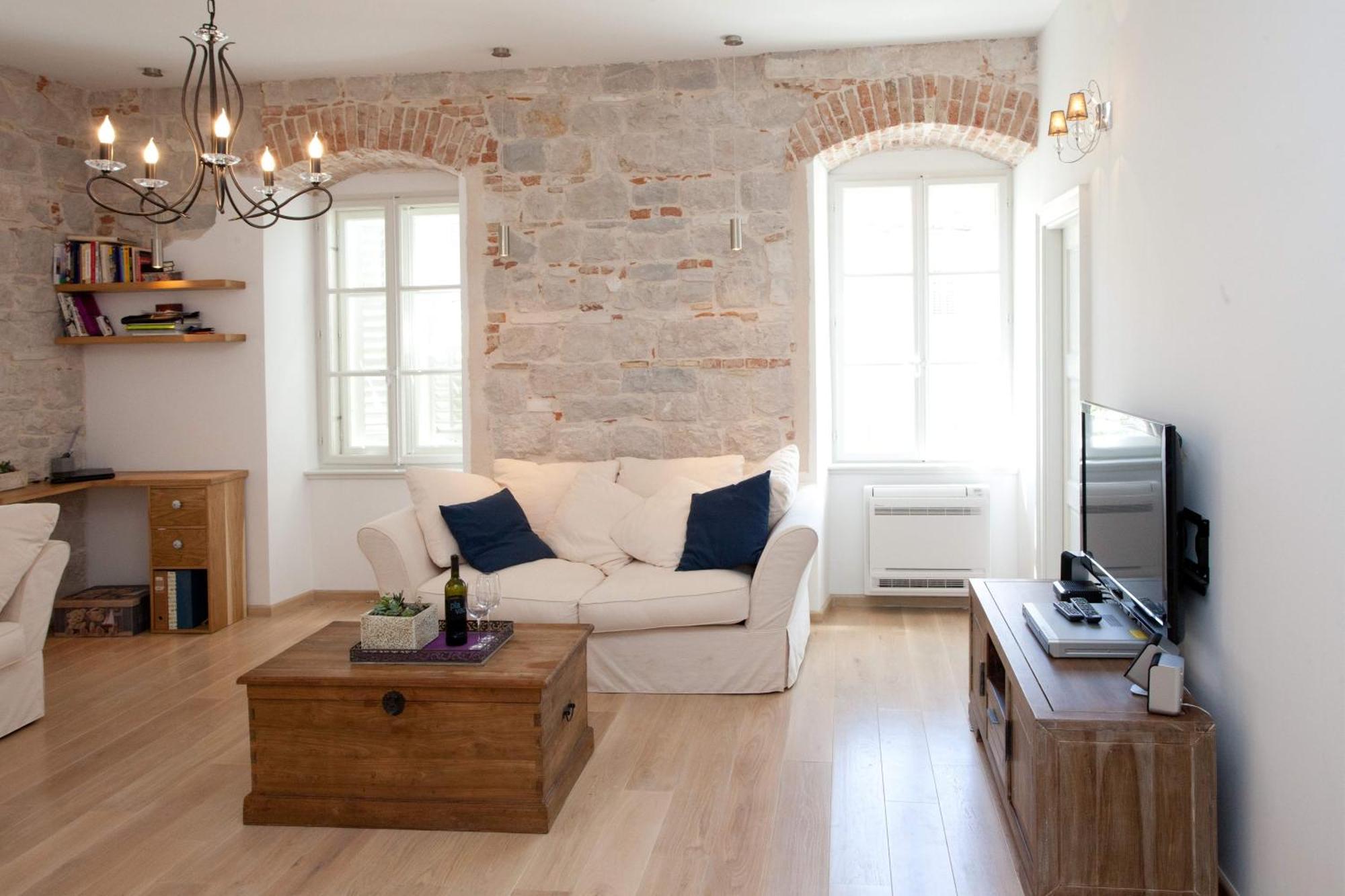 Apartment Stylish Theatre *