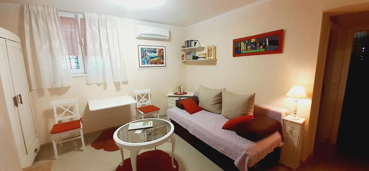 Studio Imagino Apartment