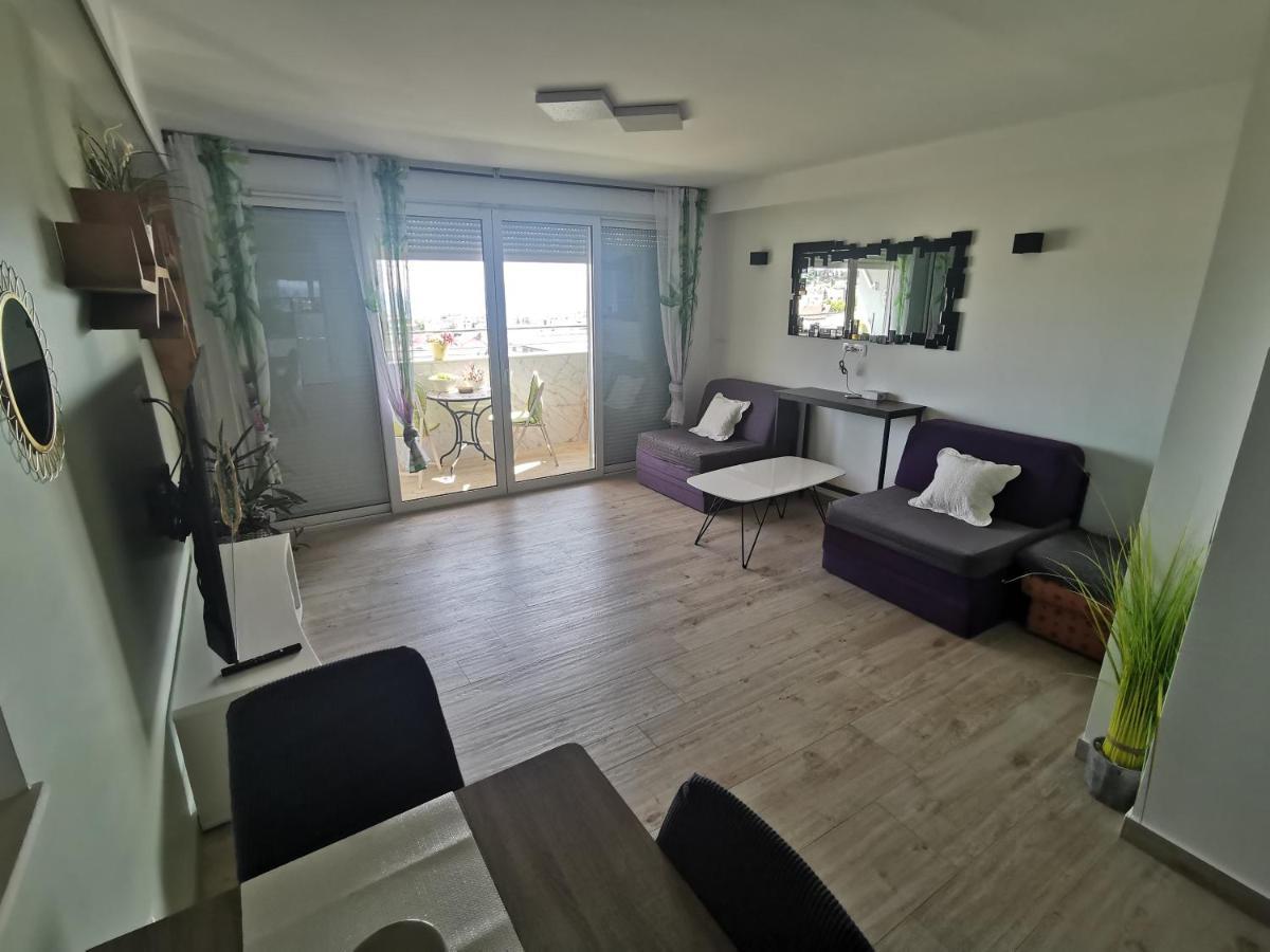 Ida - Royal View Apartment