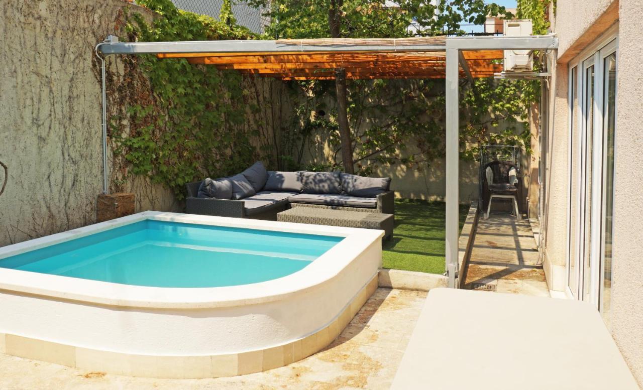 Apartment Kvaternikova - Pool, Grill, 4 Bedrooms, 3 Bathrooms Split