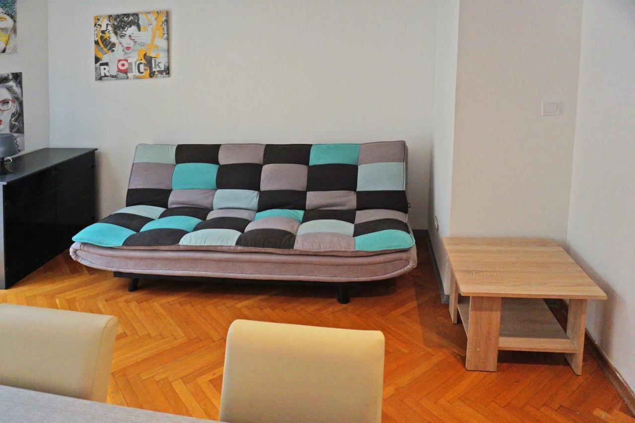 Kvaternikova - Pool, Grill, 4 Bedrooms, 3 Bathrooms