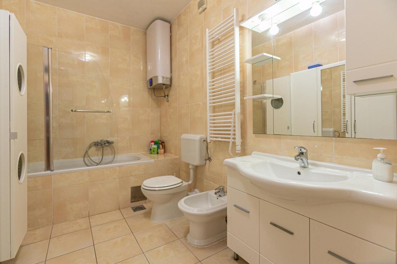 Relax Whit Big Terrace 170m2 Near The