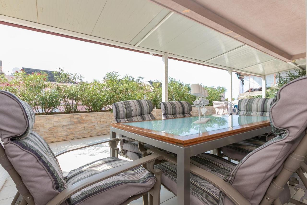 Apartman Relax Whit Big Terrace 170m2 Near The Split