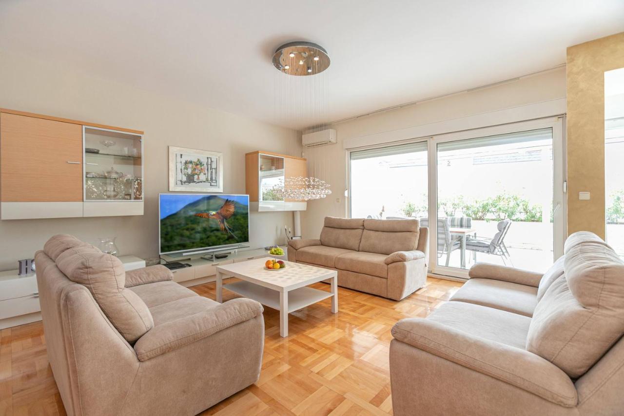 Relax Whit Big Terrace 170m2 Near The