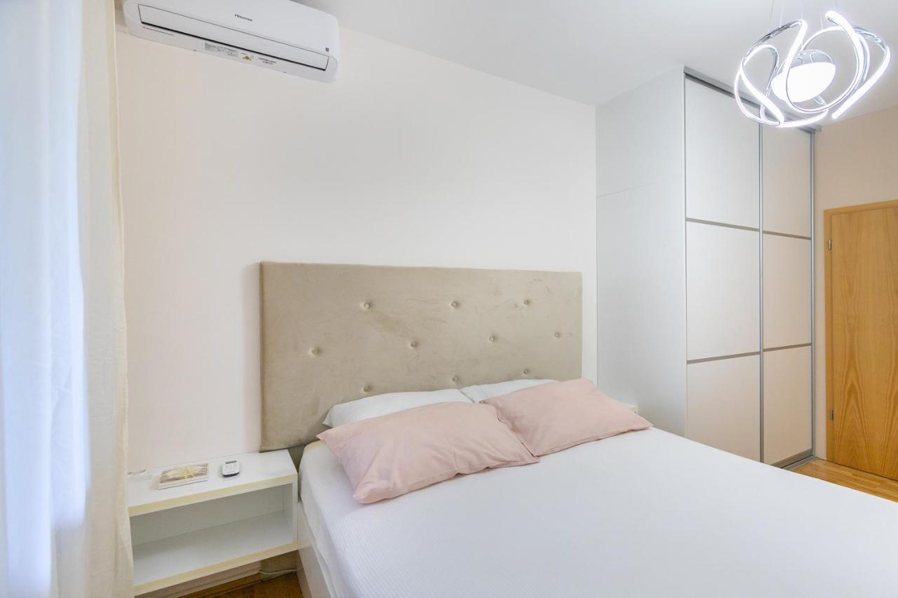Apartman Relax Whit Big Terrace 170m2 Near The Split