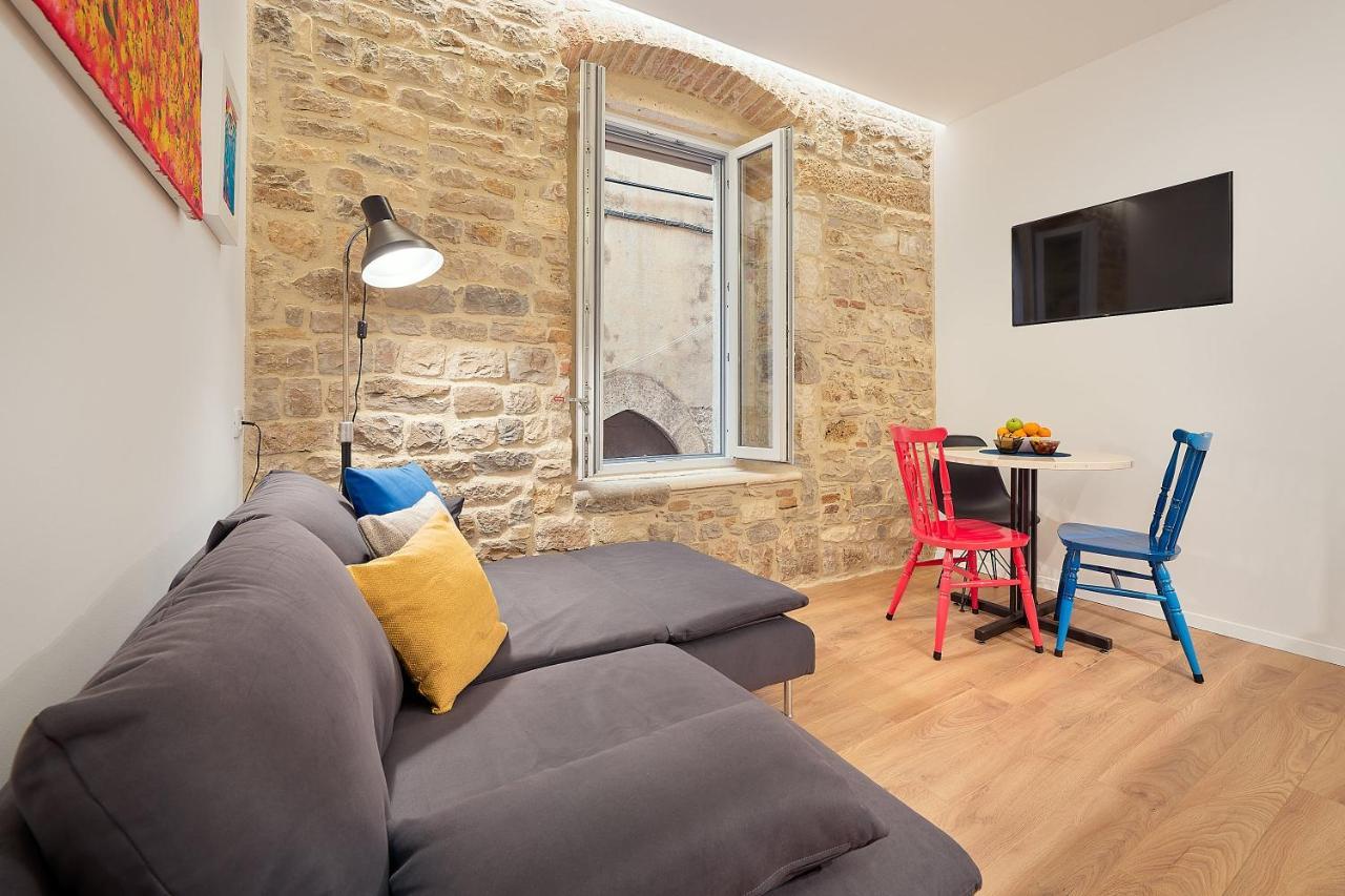 Ad2 Apartment