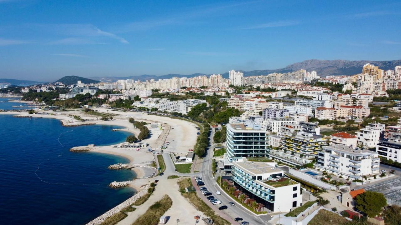 As's * Split