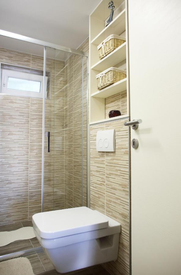 Pearl Apartment Split